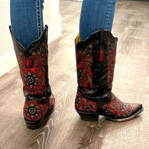 😍 Bodacious Boot Co. Sugarland Womens Cowboy Boots in Black with Red Inlay